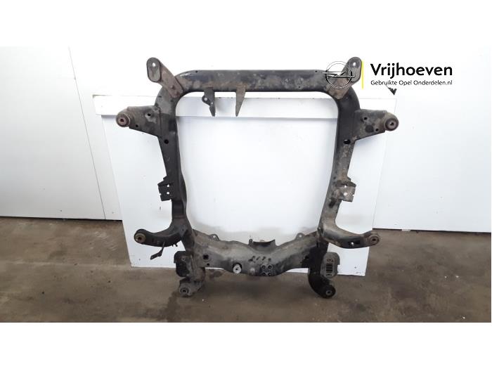 Subframe from a Opel Astra H SW (L35) 1.6 16V Twinport 2006