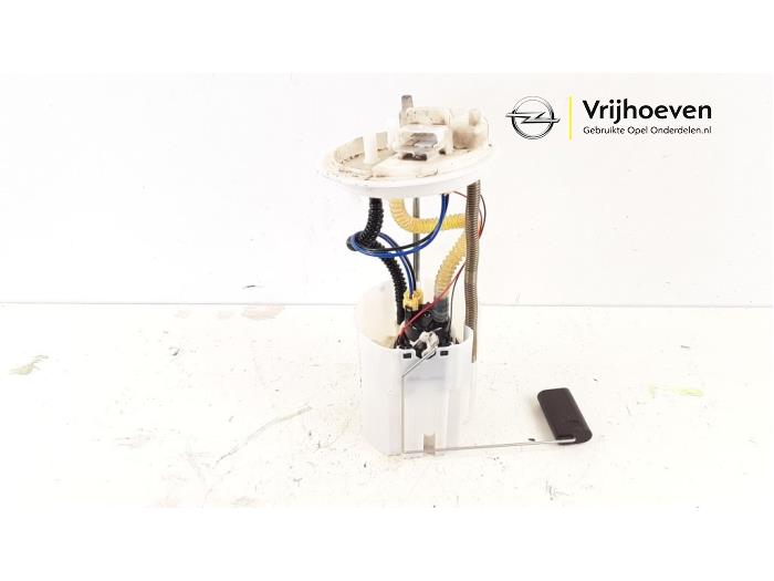 Usagé Pompe à carburant Opel Combo 1.3 CDTI 16V ecoFlex Prix € 30,00 Règlement à la marge proposé par Autodemontage Vrijhoeven B.V.