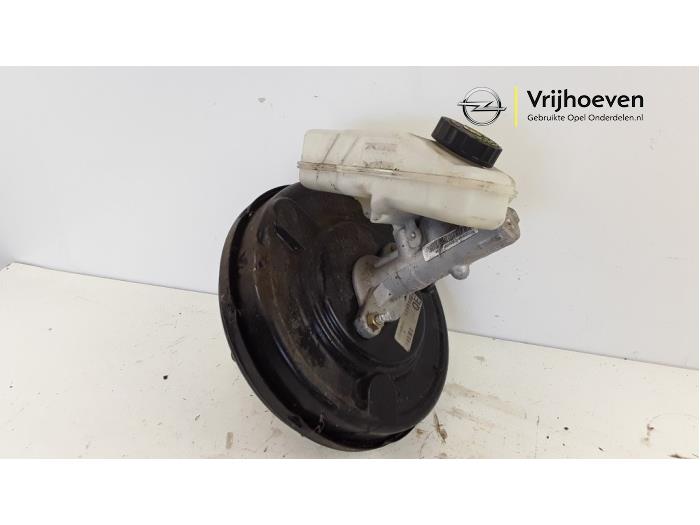 Usagé Servo frein Opel Tigra Twin Top 1.4 16V Prix € 40,00 Règlement à la marge proposé par Autodemontage Vrijhoeven B.V.