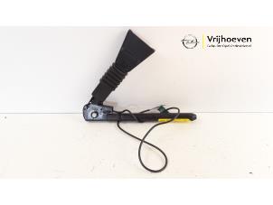 Used Seatbelt tensioner, right Opel Tigra Twin Top 1.4 16V Price € 35,00 Margin scheme offered by Autodemontage Vrijhoeven B.V.