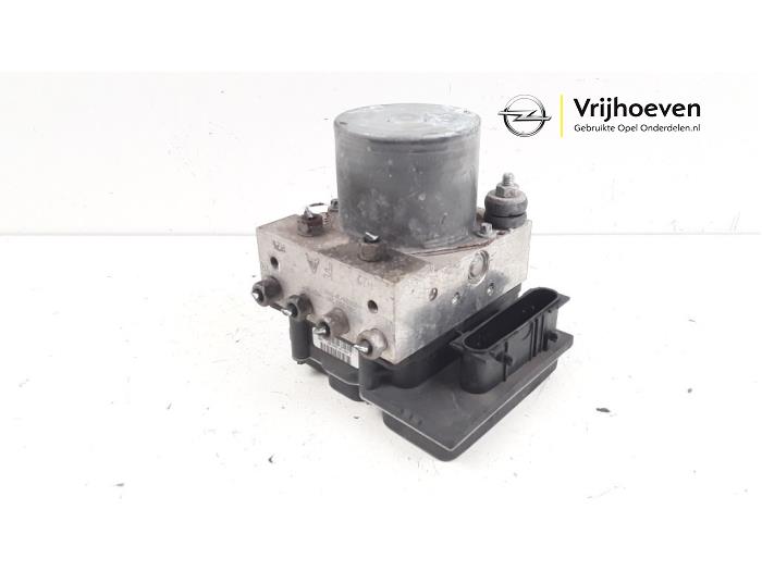 Begagnade ABS-pump Opel Corsa D 1.6i OPC 16V Turbo Pris € 175,00 Marginaltabell erbjuds av Autodemontage Vrijhoeven B.V.
