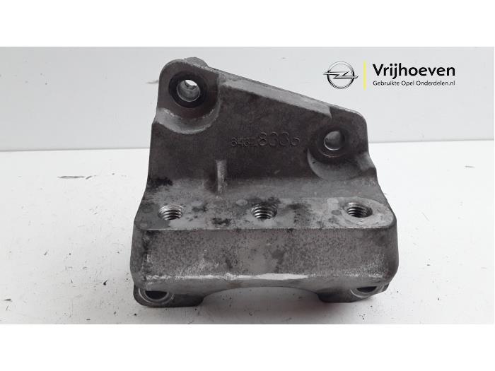 Used Engine mount Opel Insignia Grand Sport 2.0 CDTI 16V Price € 15,00 Margin scheme offered by Autodemontage Vrijhoeven B.V.