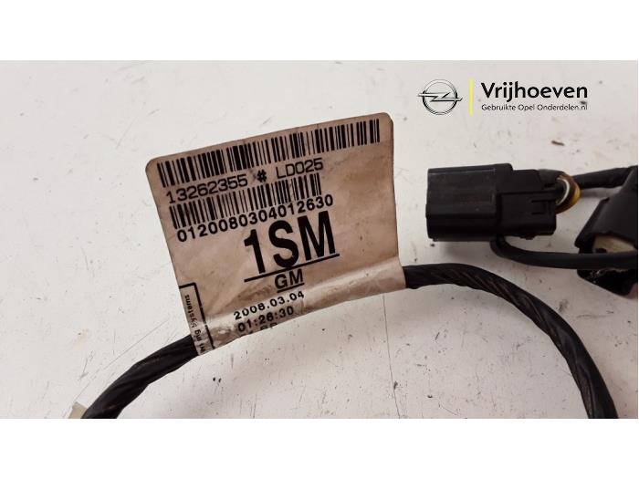 Pdc wiring harness from a Opel Zafira (M75) 1.8 16V Ecotec 2013