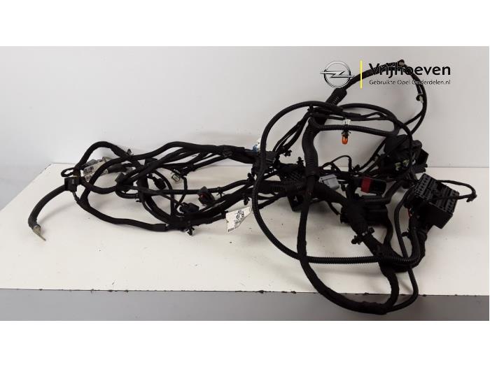 Begagnade Kablage Opel Astra J (PC6/PD6/PE6/PF6) 1.4 Turbo 16V Pris € 120,00 Marginaltabell erbjuds av Autodemontage Vrijhoeven B.V.