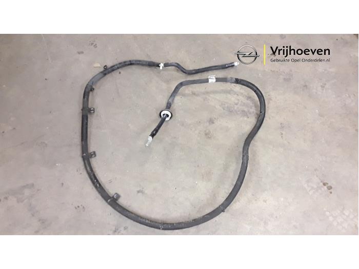 Cable (miscellaneous) from a Opel Astra K Sports Tourer 1.4 Turbo 16V 2017