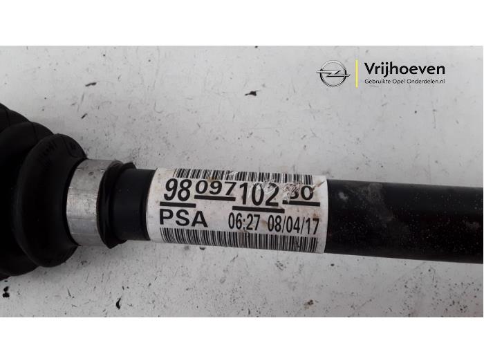 Front drive shaft, left from a Vauxhall Crossland X/Crossland 1.2 Turbo 12V 2017