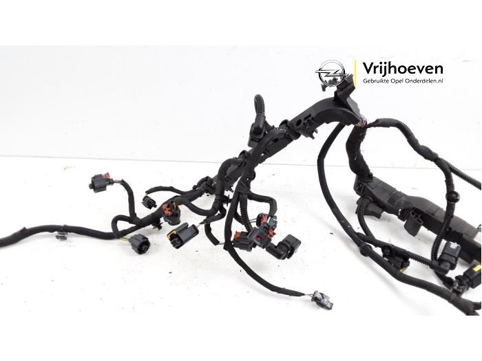 Mazo de cables compartimento motor de un Vauxhall Crossland X/Crossland 1.2 Turbo 12V 2017