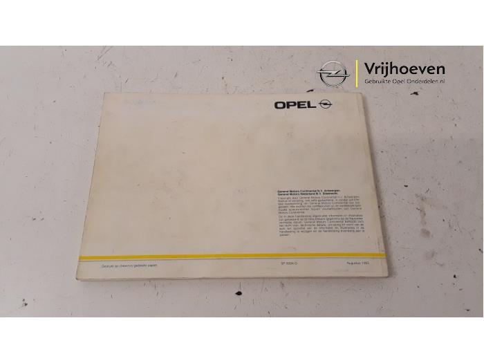 Betriebsanleitung van een Opel Astra 1993