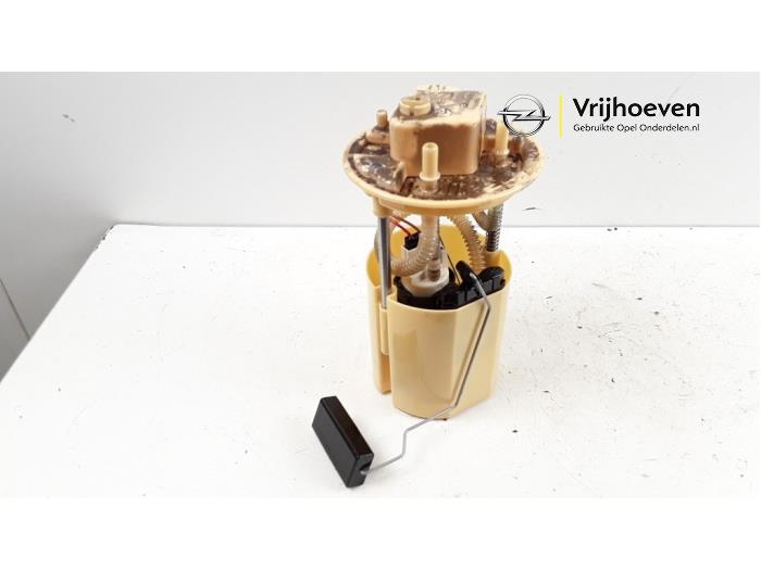 Usagé Pompe à carburant Opel Corsa E 1.3 CDTi 16V ecoFLEX Prix € 35,00 Règlement à la marge proposé par Autodemontage Vrijhoeven B.V.