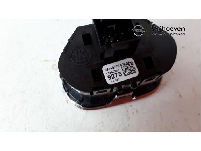 Interruptor de luz de pánico de un Opel Adam 1.2 16V 2019