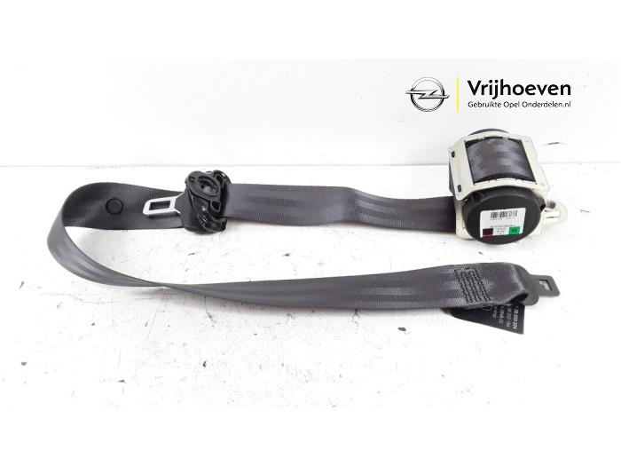 Front seatbelt, right from a Opel Corsa E 1.4 16V 2019