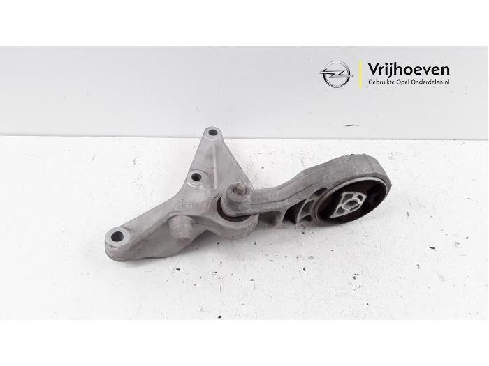 Usagé Support moteur Opel Corsa E 1.4 16V Prix € 30,00 Règlement à la marge proposé par Autodemontage Vrijhoeven B.V.