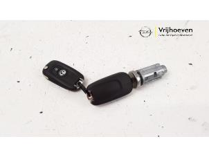 Gebrauchte Zündschloss + Schlüssel Opel Karl 1.0 12V Preis € 40,00 Margenregelung angeboten von Autodemontage Vrijhoeven B.V.
