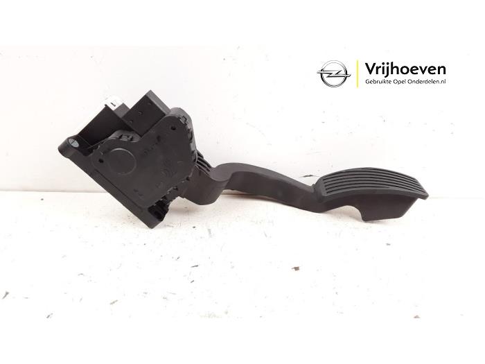 Accelerator pedal Opel Corsa E 1.2 16V 13435408