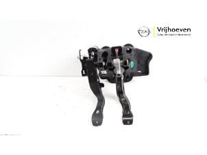 Used Set of pedals Opel Corsa E 1.0 SIDI Turbo 12V Price € 125,00 Margin scheme offered by Autodemontage Vrijhoeven B.V.
