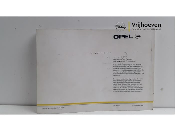 Instruction Booklet from a Opel Omega 1995