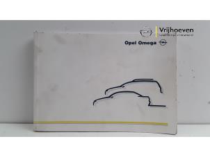 Usagé Livret d'instructions Opel Omega Prix € 10,00 Règlement à la marge proposé par Autodemontage Vrijhoeven B.V.