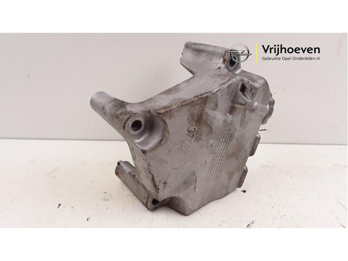 Used Engine mount Opel Mokka X 1.4 Turbo 16V Price € 25,00 Margin scheme offered by Autodemontage Vrijhoeven B.V.
