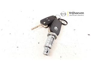Used Ignition lock + key Opel Corsa E 1.4 16V Price € 60,00 Margin scheme offered by Autodemontage Vrijhoeven B.V.