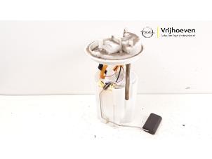 Usagé Pompe carburant électrique Opel Corsa E 1.6 OPC Turbo 16V Prix € 75,00 Règlement à la marge proposé par Autodemontage Vrijhoeven B.V.