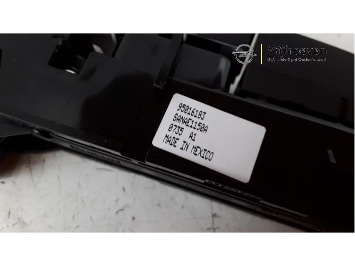 Panikbeleuchtung Schalter van een Vauxhall Mokka/Mokka X 1.6 CDTI 16V 4x2 2015
