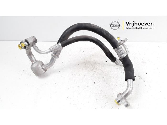 Air conditioning line from a Opel Astra J (PC6/PD6/PE6/PF6) 2.0 CDTI 16V 165 Ecotec 2012
