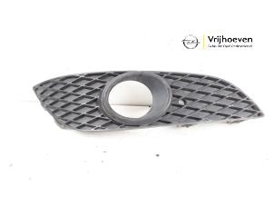 Used Fog light cover plate, right Opel Astra H (L48) 1.4 16V Twinport Price € 10,00 Margin scheme offered by Autodemontage Vrijhoeven B.V.