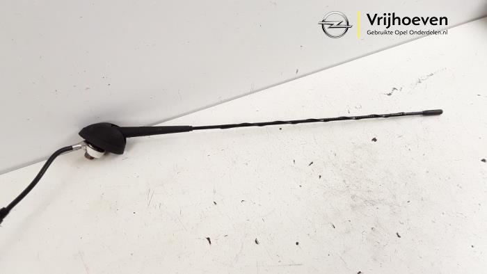 Antenna from a Opel Combo Tour 1.3 CDTI 16V ecoFlex 2017