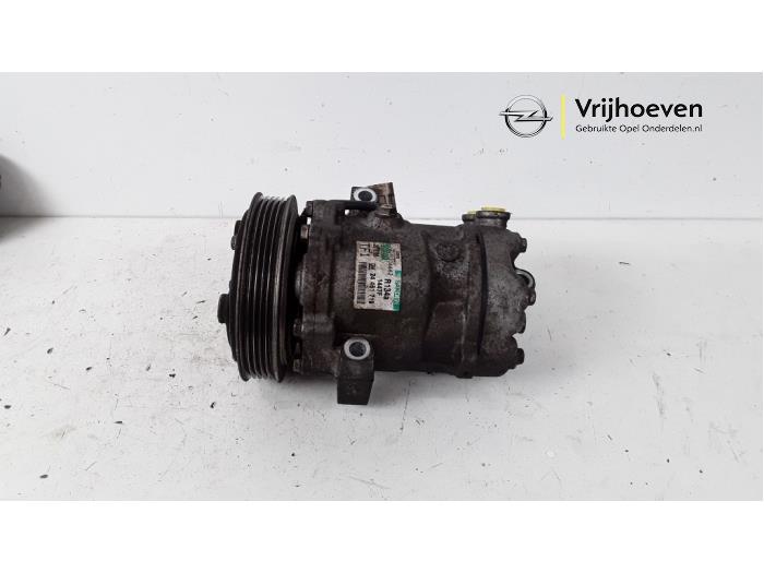 Air conditioning pump from a Opel Tigra Twin Top 1.4 16V 2007