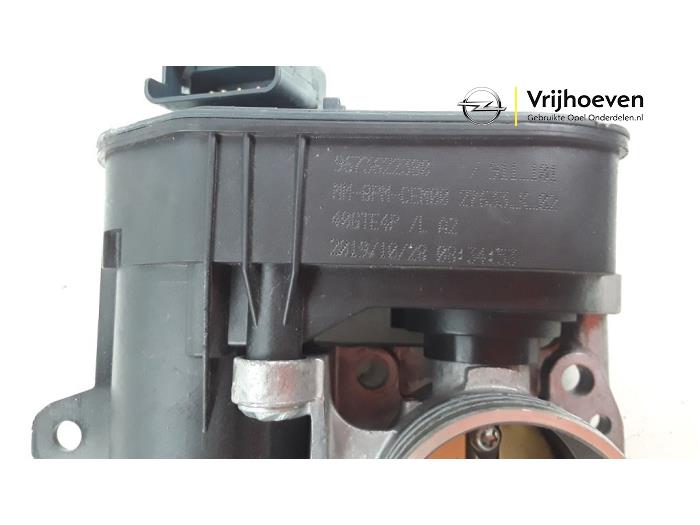 Throttle body from a Opel Corsa F (UB/UH/UP) 1.2 12V 75 2020