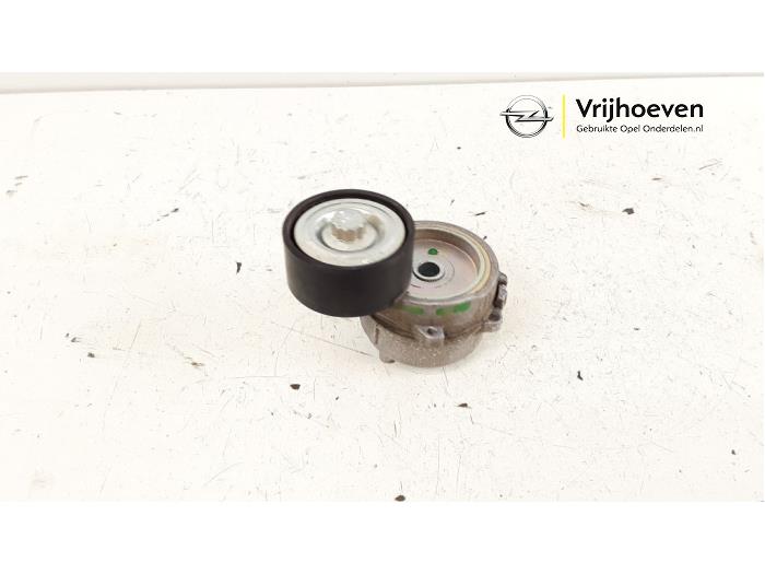 Usados Tensor correa múltiple Opel Corsa F (UB/UH/UP) 1.2 12V 100 Precio € 20,00 Norma de margen ofrecido por Autodemontage Vrijhoeven B.V.