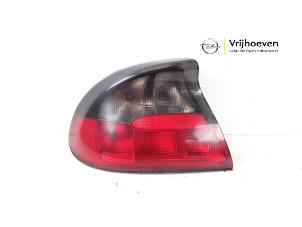Używane Tylne swiatlo pozycyjne lewe Opel Tigra (75) 1.4i 16V Cena € 35,00 Procedura marży oferowane przez Autodemontage Vrijhoeven B.V.