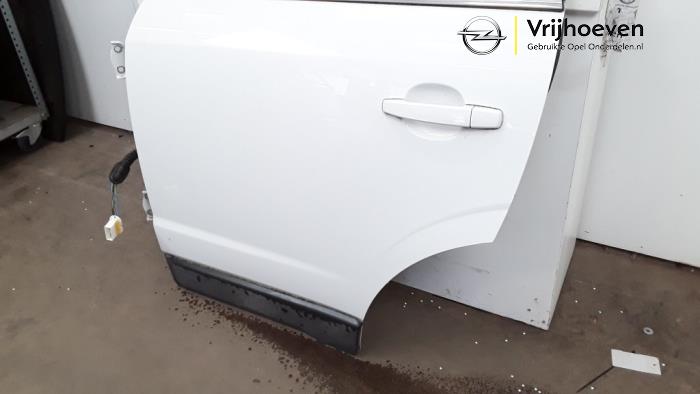 Drzwi lewe tylne wersja 4-drzwiowa z Vauxhall Antara 2.2 CDTI 16V 4x2 2012