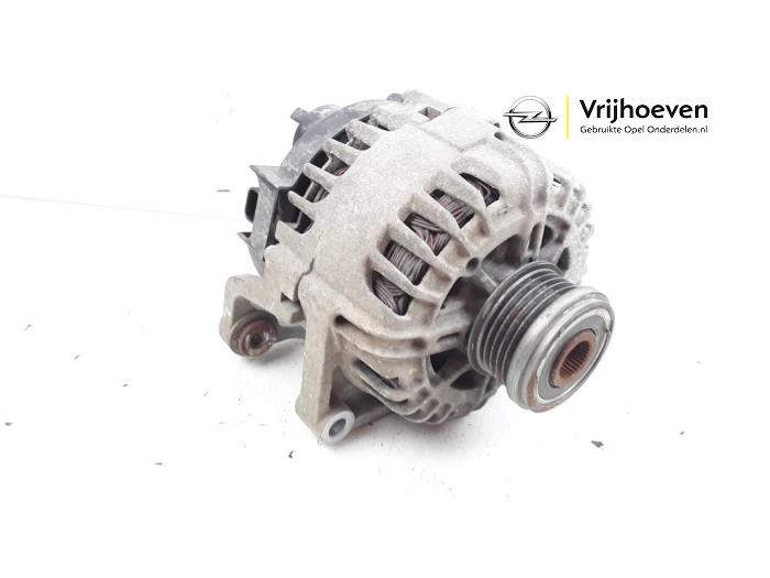 Begagnade Dynamo Opel Corsa E 1.6 OPC Turbo 16V Pris € 100,00 Marginaltabell erbjuds av Autodemontage Vrijhoeven B.V.
