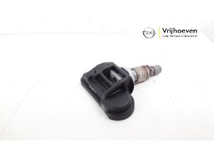 Used Tyre pressure sensor Opel Corsa E 1.6 OPC Turbo 16V Price € 15,00 Margin scheme offered by Autodemontage Vrijhoeven B.V.