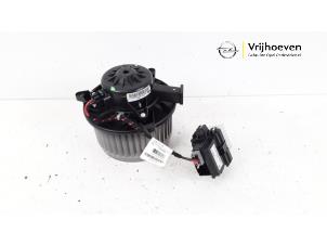 Usados Motor de ventilador de calefactor Opel Insignia Sports Tourer 2.0 CDTI 16V 160 Ecotec Precio € 80,00 Norma de margen ofrecido por Autodemontage Vrijhoeven B.V.