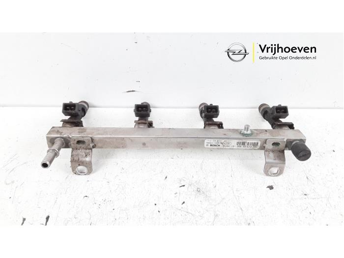 Usagé Système d'injection Opel Corsa E 1.4 16V Prix € 40,00 Règlement à la marge proposé par Autodemontage Vrijhoeven B.V.