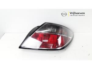 Used Taillight, right Opel Astra H GTC (L08) 1.6 16V Twinport Price € 30,00 Margin scheme offered by Autodemontage Vrijhoeven B.V.