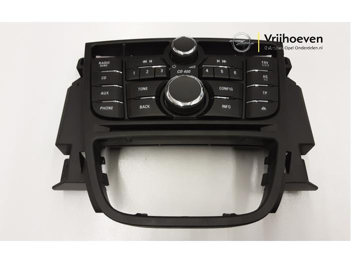 Radio control panel from a Opel Meriva 1.4 16V Ecotec 2016