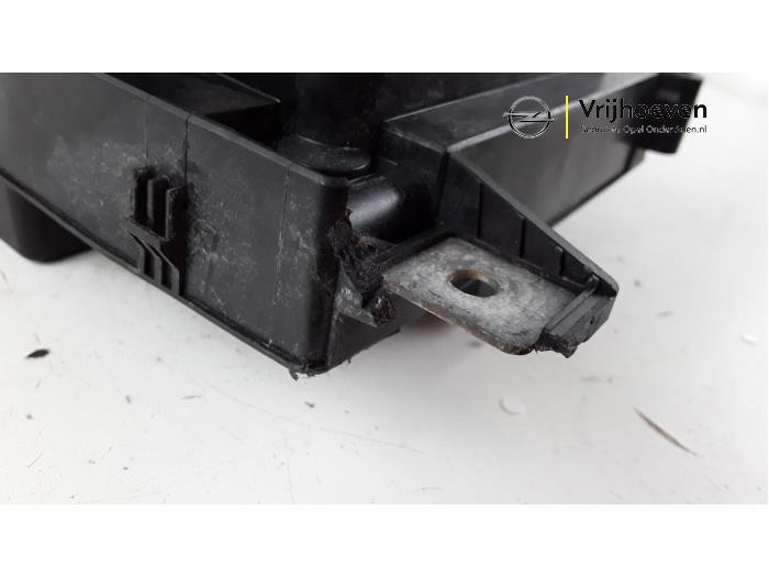 Fuse box Opel Astra H 1.7 CDTi 16V 13181658 HELLA