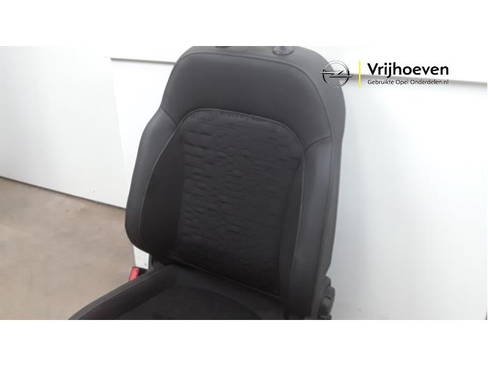 Seat, left from a Opel Corsa E 1.4 16V 2015