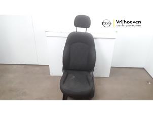 Gebrauchte Sitz links Opel Corsa E 1.4 16V Preis € 100,00 Margenregelung angeboten von Autodemontage Vrijhoeven B.V.