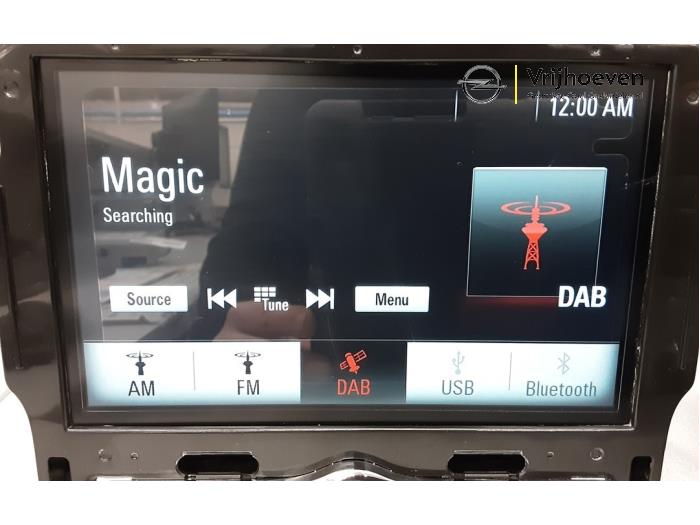 Navigation system from a Opel Corsa E 1.0 SIDI Turbo 12V 2019