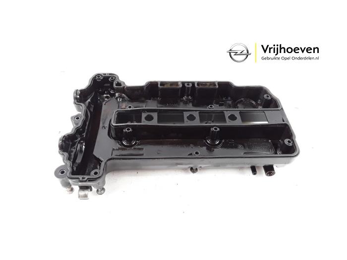 Rocker cover from a Opel Astra H GTC (L08) 1.4 16V Twinport 2008