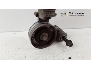 Spanrolle multiriem van een Opel Meriva (B) 1.4 16V Ecotec 2013