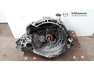 Gebrauchte Getriebe Opel Corsa C (F08/68) 1.0 12V Preis € 200,00 Margenregelung angeboten von Autodemontage Vrijhoeven B.V.