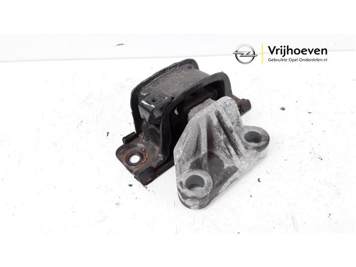 Used Engine mount Opel Adam 1.2 16V Price € 20,00 Margin scheme offered by Autodemontage Vrijhoeven B.V.