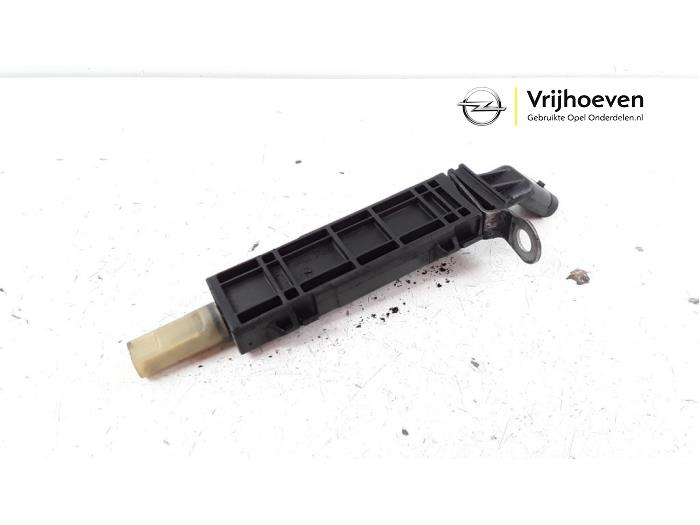 Gebrauchte Kurbelwelle Sensor Opel Astra K Sports Tourer 1.6 CDTI 110 16V Preis € 20,00 Margenregelung angeboten von Autodemontage Vrijhoeven B.V.