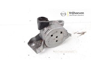 Engine mount from a Opel Corsa E 1.3 CDTi 16V ecoFLEX 2016