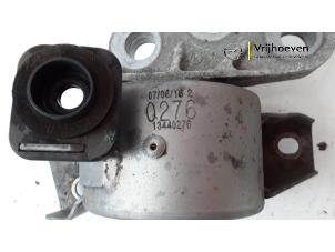 Engine mount from a Opel Corsa E 1.3 CDTi 16V ecoFLEX 2016
